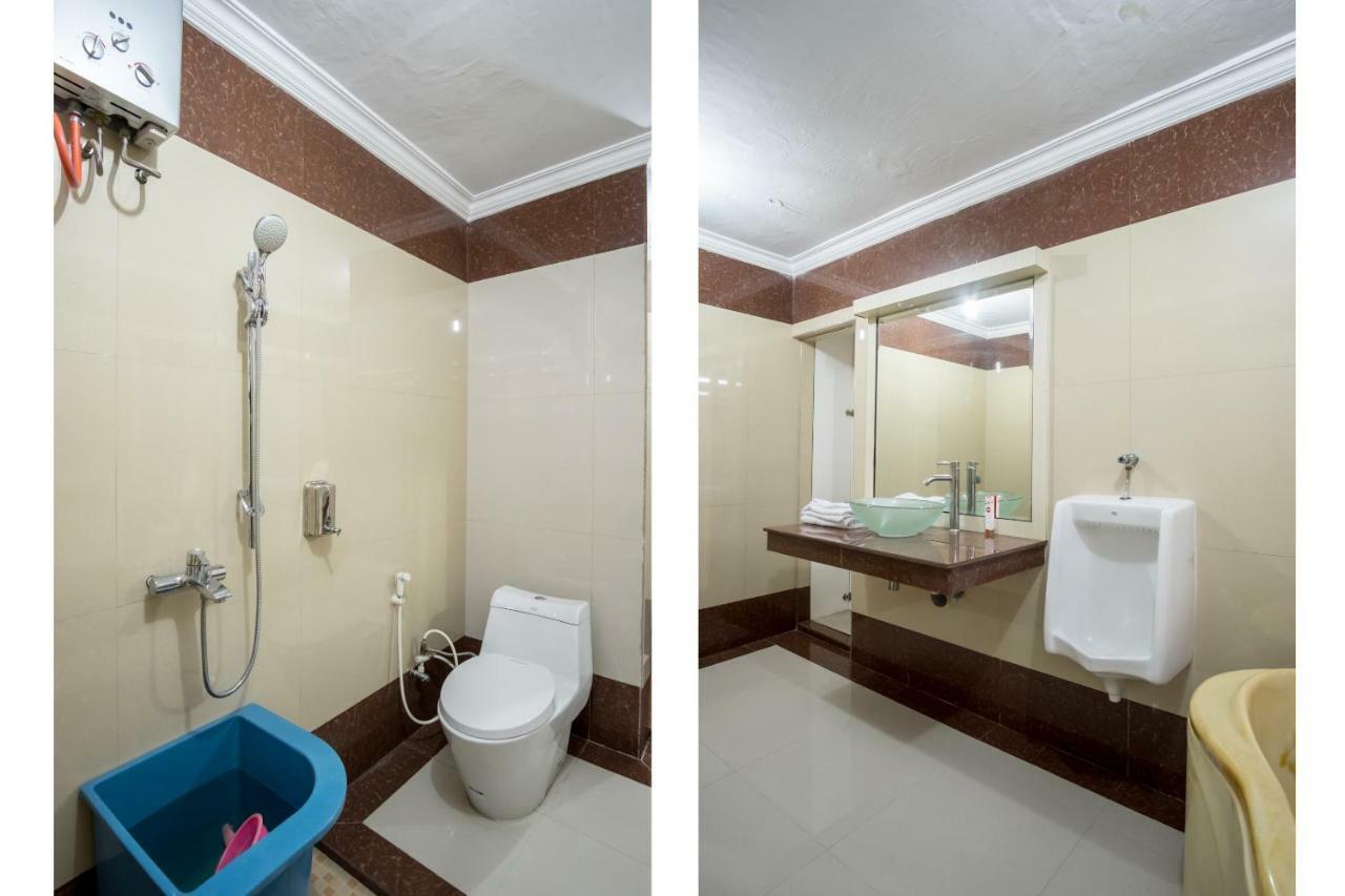 Oyo 619 Naufal Guest House Syariah Медан Екстер'єр фото